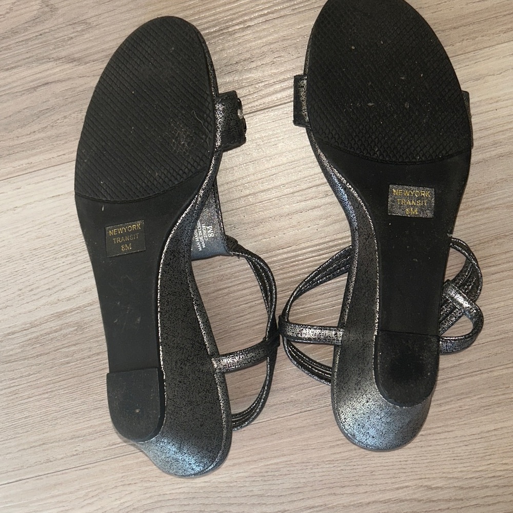 New York Transit Wedge Heel 8M Strappy Sandals Metallic Rhinestones Slip On Glam - Picture 8 of 8